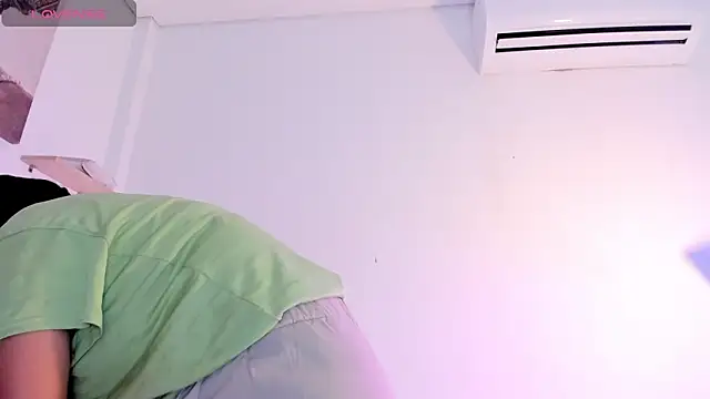 Gabrielaa Miller  online show from 20, 11, 2025