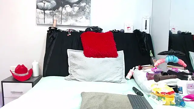 DonnaJoness online show from 28, 2, 2026