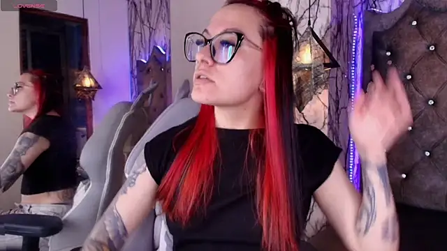 Zami Escobar of online show from 16, 3, 2026