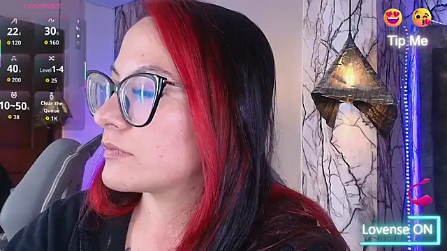 Zami Escobar of online show from 22, 3, 2026