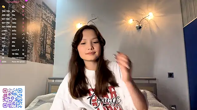 Snapshot of KiraVelvet chatting on 17, 9, 2025 KiraVelvet online show from 17, 9, 2025