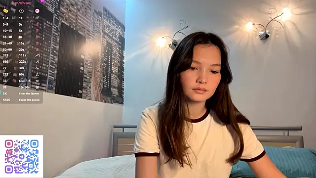 Snapshot of KiraVelvet chatting on 27, 9, 2025 KiraVelvet online show from 27, 9, 2025