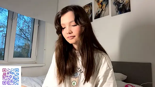 Snapshot of KiraVelvet chatting on 6, 10, 2025 KiraVelvet online show from 6, 10, 2025
