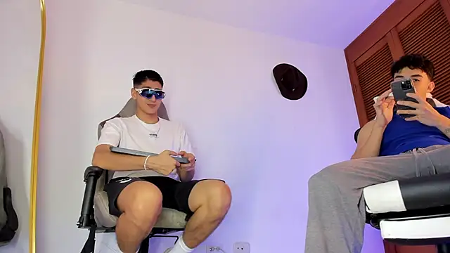 sotooliver3 online show from 9, 9, 2025