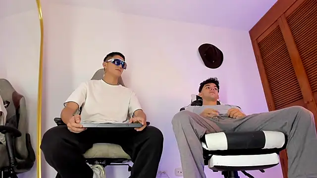 sotooliver3 online show from 10, 9, 2025