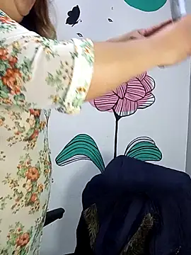 curvy diva  online show from 21, 9, 2025