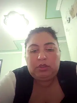 curvy diva  online show from 21, 10, 2025