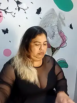 curvy diva  online show from 14, 11, 2025