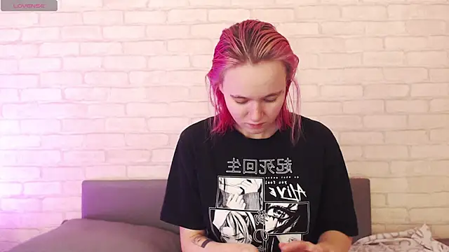 Ericha Stone online show from 24, 10, 2025