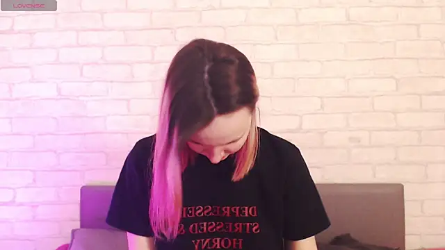 Ericha Stone online show from 14, 4, 2026