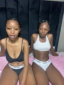 Snapshot of SexyPetitex25 chatting on 5, 1, 2026 SexyPetitex25 online show from 5, 1, 2026