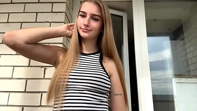 SweetJinny88 online show from 20, 9, 2025