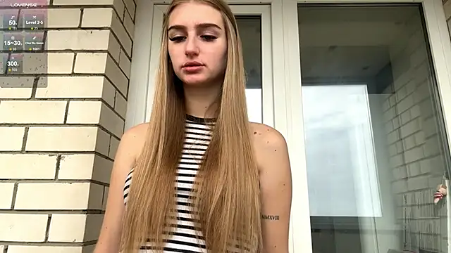 SweetJinny88 online show from 12, 10, 2025