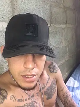 Snapshot of tattoos22 chatting on 12, 11, 2025 tattoos22 online show from 12, 11, 2025