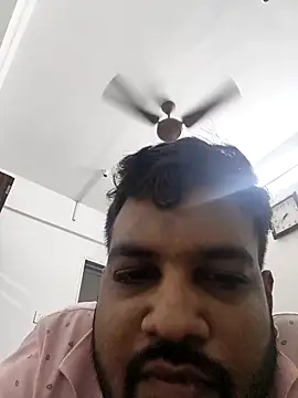 vinay smalldick online show from 18, 4, 2026