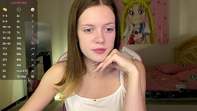 Snapshot of VibeQueenLucy chatting on 17, 11, 2025 VibeQueenLucy online show from 17, 11, 2025