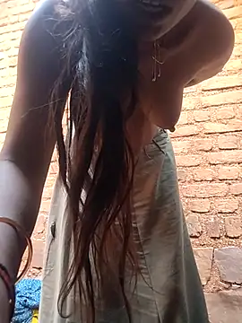 Snapshot of Hita_Grewal chatting on 16, 5, 2026 Hita Grewal online show from 16, 5, 2026