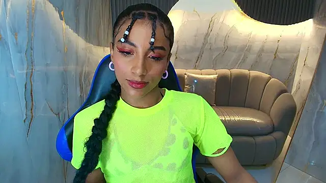 Snapshot of katty_berry_r chatting on 1, 10, 2025 katty berry r online show from 1, 10, 2025