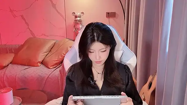 Lixinel-520 online show from 25, 11, 2025