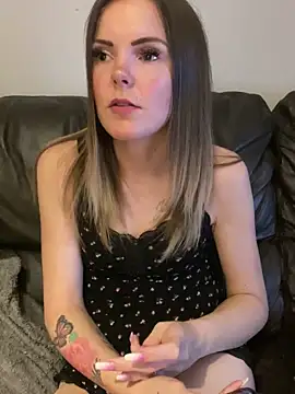 Snapshot of SexyLoLoUK chatting on 23, 9, 2025 SexyLoLoUK online show from 23, 9, 2025