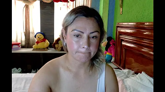 Snapshot of _Charlize_theron_ chatting on 10, 6, 2026 Charlize theron online show from 10, 6, 2026