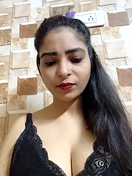 QUEEN-ADITI online show from 9, 10, 2025