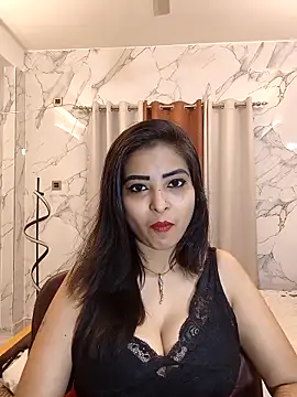 QUEEN-ADITI online show from 2, 3, 2026