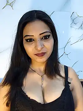 QUEEN-ADITI online show from 9, 4, 2026