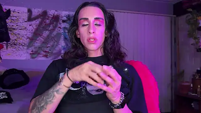 Snapshot of xoFrankie chatting on 2, 10, 2025 xoFrankie online show from 2, 10, 2025