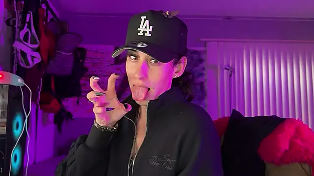 xoFrankie online show from 5, 1, 2026