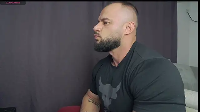 Snapshot of RickyMiami1 chatting on 2, 10, 2025 RickyMiami1 online show from 2, 10, 2025