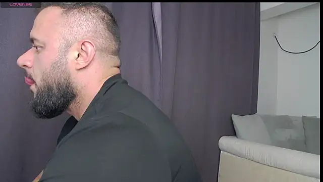 Snapshot of RickyMiami1 chatting on 3, 6, 2026 RickyMiami1 online show from 3, 6, 2026