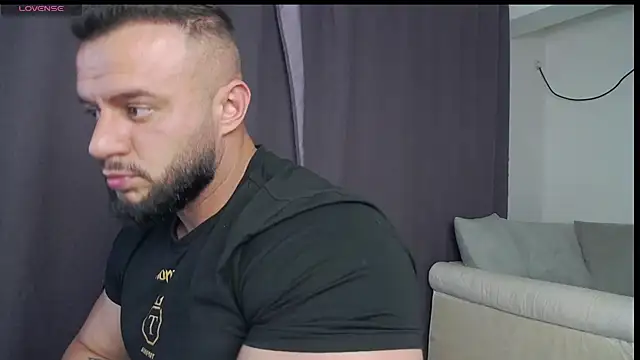 Snapshot of RickyMiami1 chatting on 4, 7, 2026 RickyMiami1 online show from 4, 7, 2026