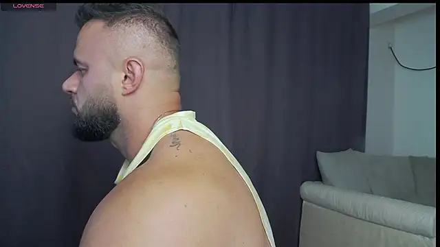 Snapshot of RickyMiami1 chatting on 9, 7, 2026 RickyMiami1 online show from 9, 7, 2026