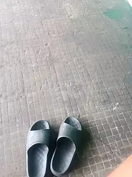 Snapshot of Arya85 chatting on 9, 11, 2025 Arya85 online show from 9, 11, 2025