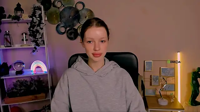 Snapshot of khloebeauty chatting on 11, 5, 2026 khloebeauty online show from 11, 5, 2026