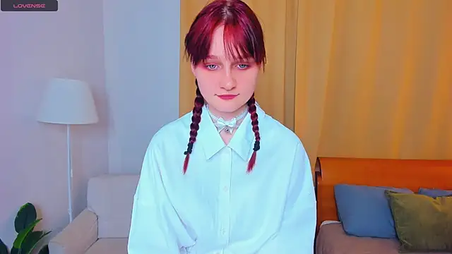 Snapshot of KatyKufel chatting on 21, 10, 2025 KatyKufel online show from 21, 10, 2025