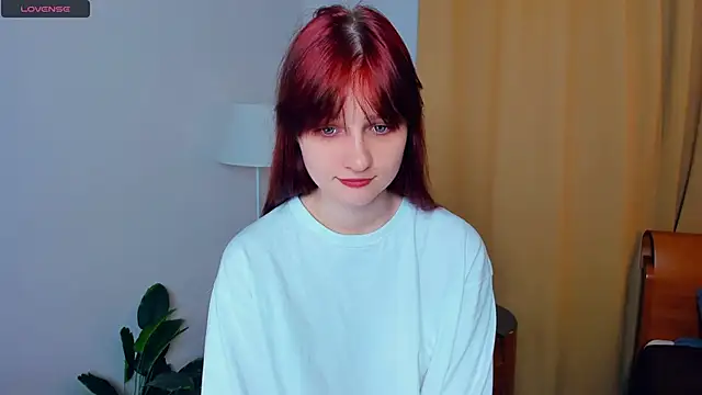 Snapshot of KatyKufel chatting on 4, 11, 2025 KatyKufel online show from 4, 11, 2025