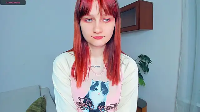 Snapshot of KatyKufel chatting on 9, 11, 2025 KatyKufel online show from 9, 11, 2025