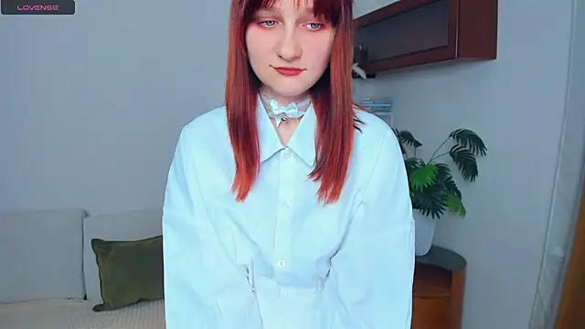 Snapshot of KatyKufel chatting on 11, 11, 2025 KatyKufel online show from 11, 11, 2025