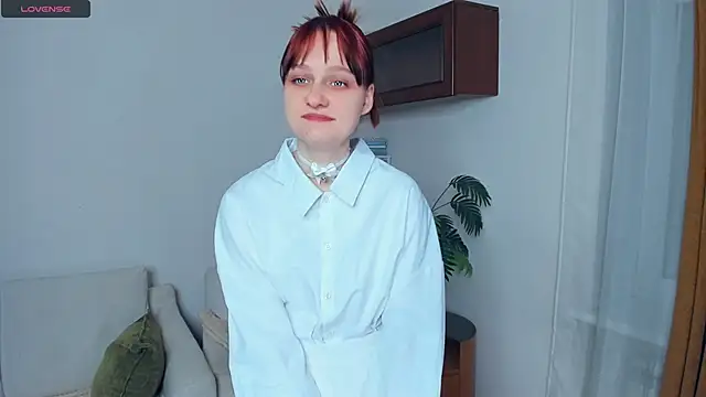 Snapshot of KatyKufel chatting on 19, 11, 2025 KatyKufel online show from 19, 11, 2025