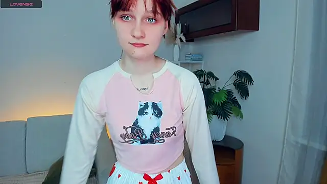 Snapshot of KatyKufel chatting on 22, 11, 2025 KatyKufel online show from 22, 11, 2025