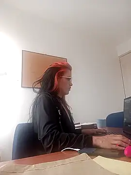 Snapshot of chloelabelle chatting on 4, 11, 2025 chloelabelle online show from 4, 11, 2025