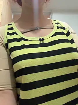 bri von dhara   online show from 11, 9, 2025