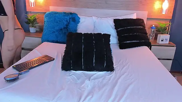 SusanAdams1 online show from 7, 10, 2025