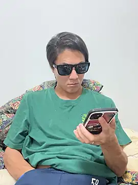 Snapshot of erokami36 chatting on 19, 9, 2025 erokami36 online show from 19, 9, 2025