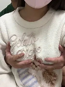 Snapshot of erokami36 chatting on 28, 10, 2025 erokami36 online show from 28, 10, 2025