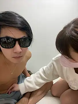 Snapshot of erokami36 chatting on 25, 11, 2025 erokami36 online show from 25, 11, 2025