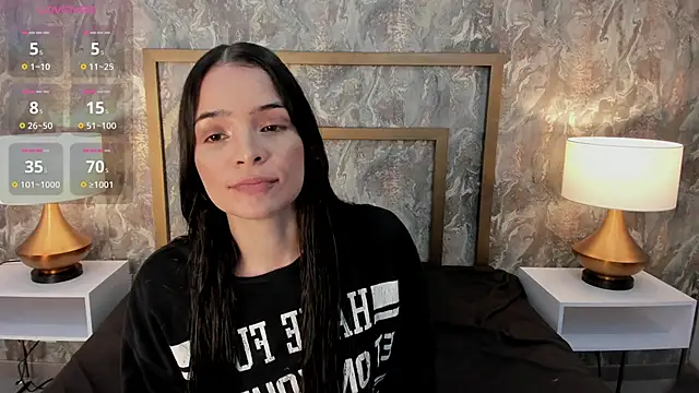 Snapshot of DannaBelucci chatting on 20, 9, 2025 DannaBelucci online show from 20, 9, 2025