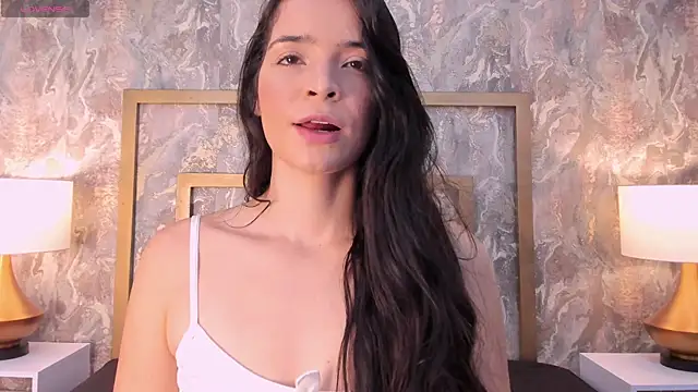 Snapshot of DannaBelucci chatting on 27, 9, 2025 DannaBelucci online show from 27, 9, 2025